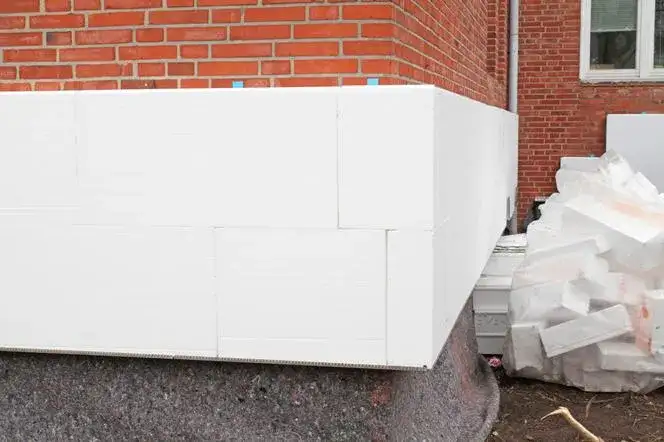 Gdzie wyrzucić styropian opakowaniowy? Sprawdzone sposoby utylizacji