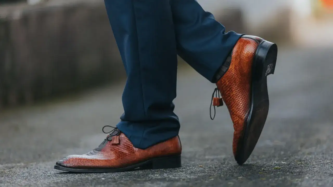 Braune Herrenschuhe: So kombinieren Sie sie fehlerfrei & elegant