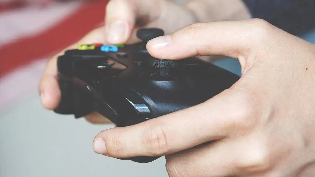 Jak podłączyć kontroler Xbox One do PC? Poradnik krok po kroku