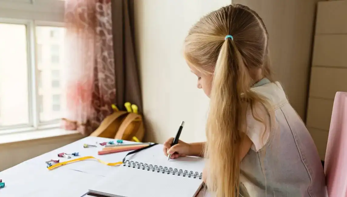 Jak prowadzić zeszyt lektur, aby uniknąć chaosu i zyskać wiedzę