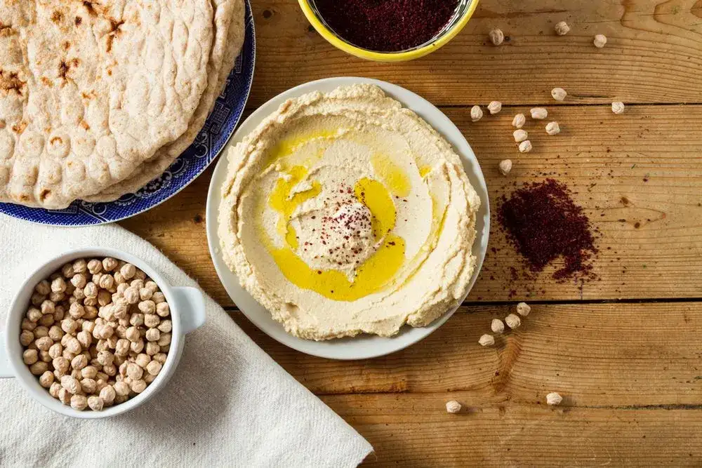Czy hummus jest zdrowy: 7 korzyści dla zdrowia potwierdzone badaniami
