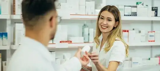 Czy kupowanie leków bez recepty jest karalne? Sprawdź, co musisz wiedzieć