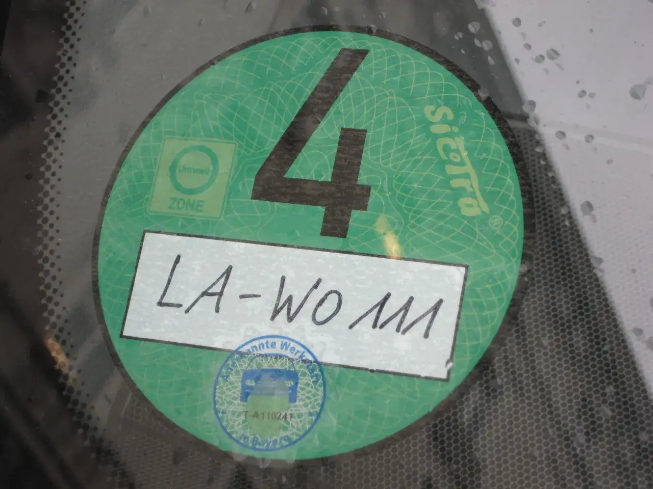 Naklejka Umweltzone – Jakie są przepisy i jak zdobyć wymaganą naklejkę?