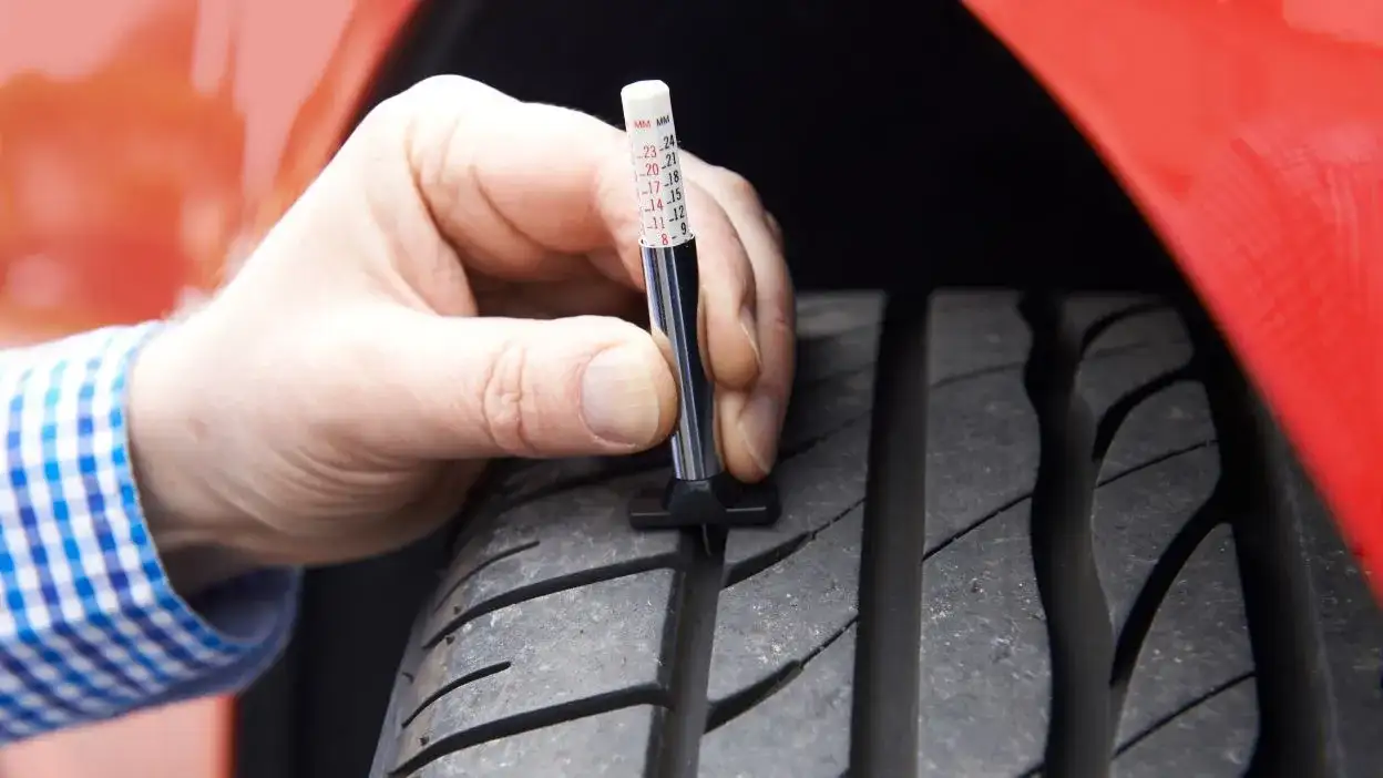 Ile mm ma nowa opona zimowa i dlaczego to ma znaczenie dla bezpieczeństwa