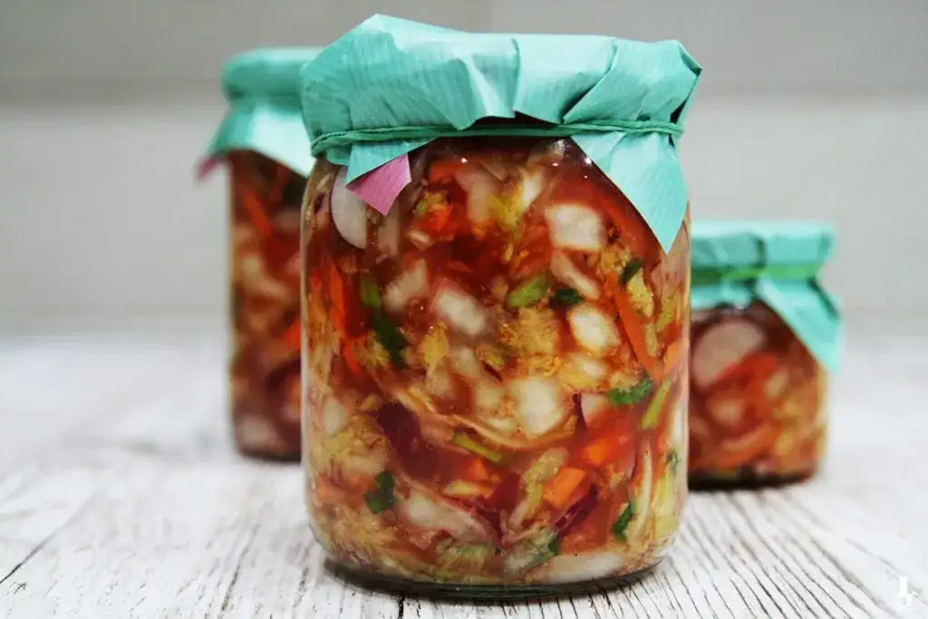 Kimchi z kapusty pekińskiej: łatwy przepis, zdrowie w słoiku!