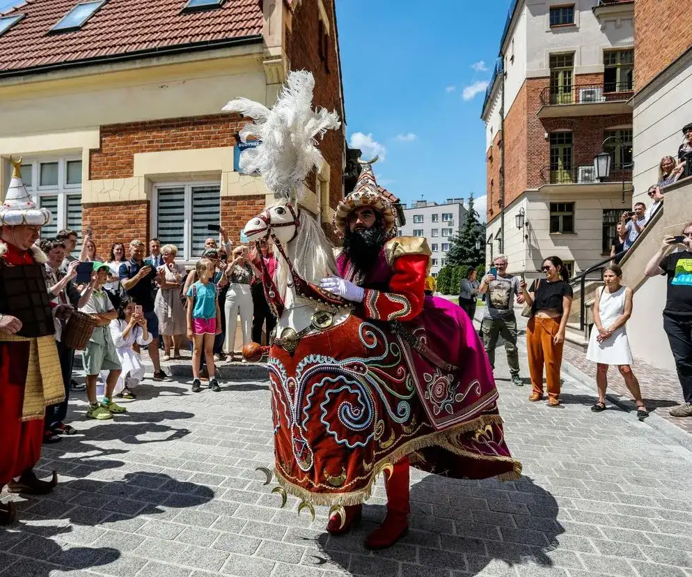 Lajkonik w Krakowie: Gdzie się zatrzymuje? Pełna trasa i godziny