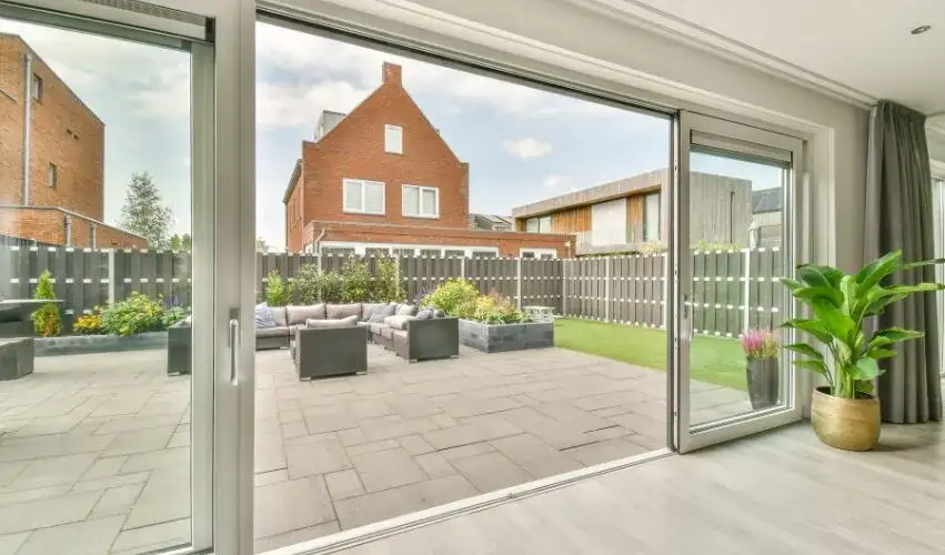 Jak zrobić szczelne drzwi przesuwne, aby uniknąć strat ciepła