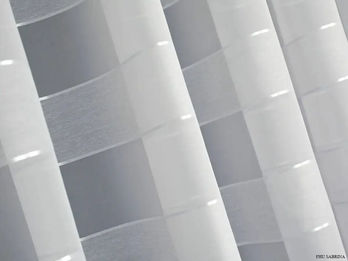 Firanki jak rolety rzymskie – idealne rozwiązanie dla Twojego wnętrza