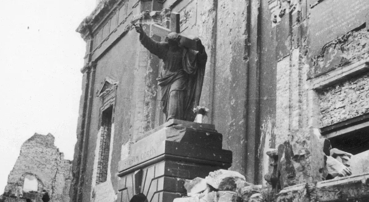 Rzeźba Chrystusa: Odkryj niezwykłe dzieła sztuki i ich historię