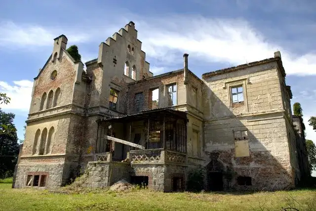 Zamki w Małopolsce: Odkryj ich fascynującą historię i atrakcje