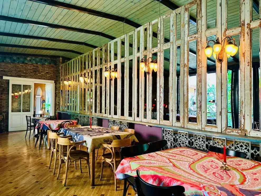 Tbilisi gdzie zjeść: najlepsze restauracje i lokalne przysmaki