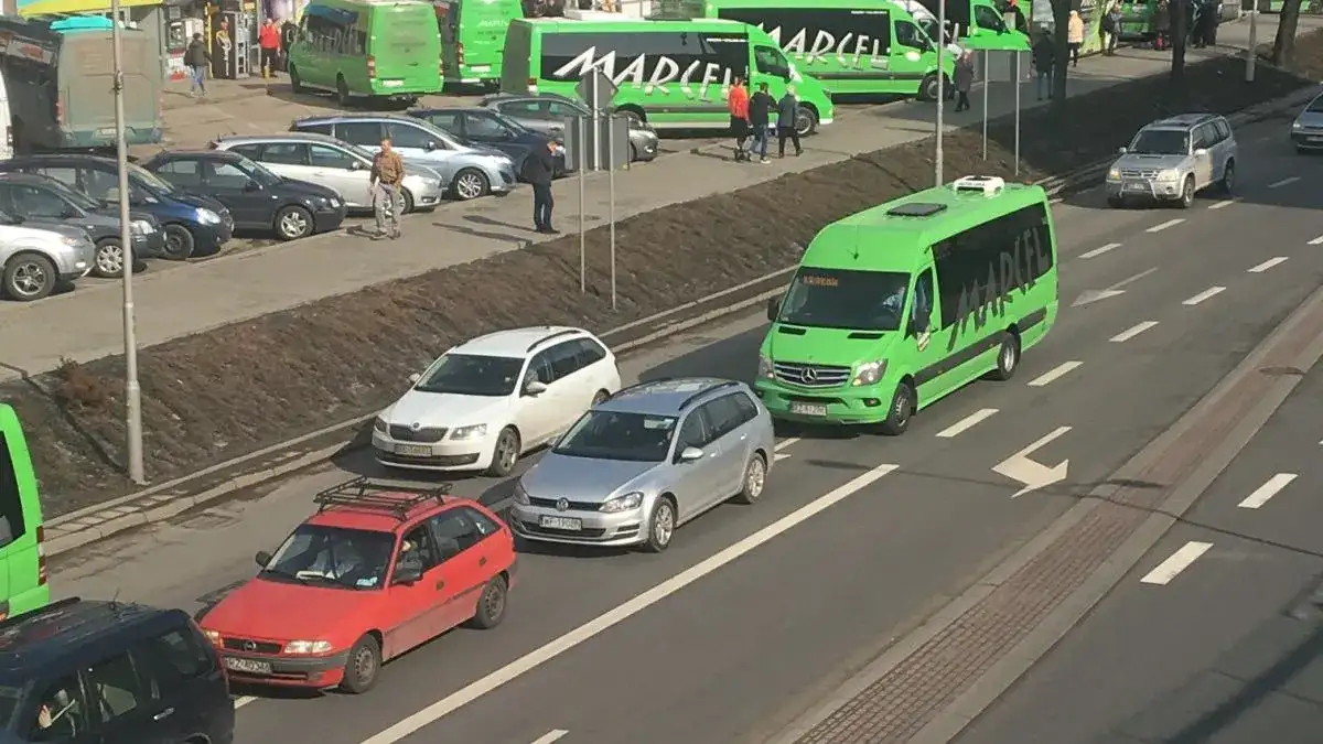 Rzeszów Marcel: Odjazdy, stanowiska, bilety uniknij błędów!