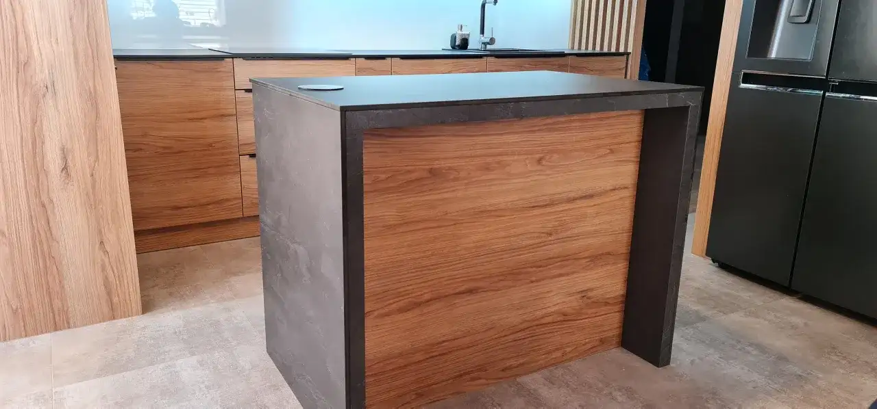 Dąb pradawny w kuchni: elegancja i trwałość w jednym