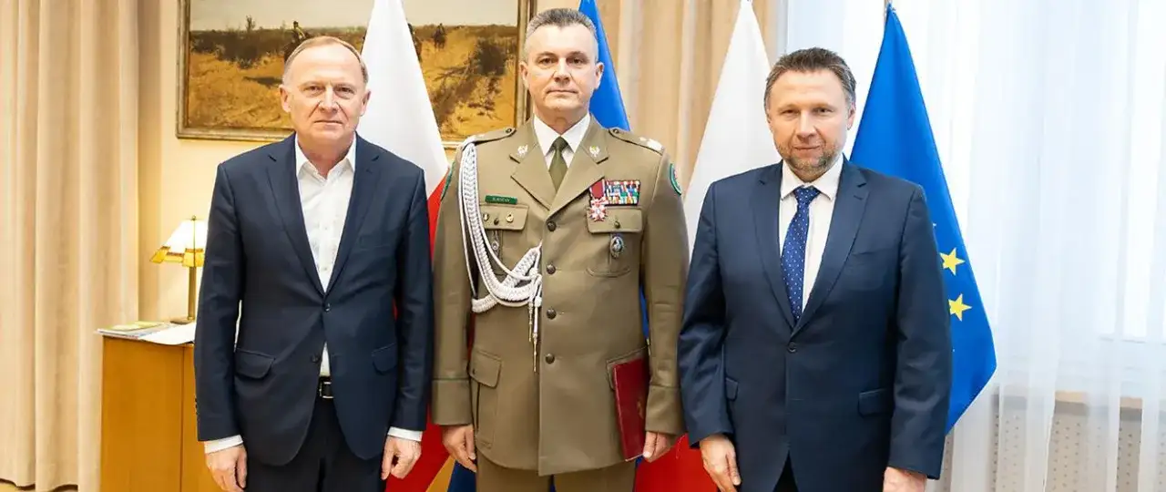 Komendant straży granicznej: kim jest gen. Robert Bagan i jego osiągnięcia