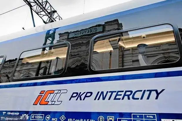Zwrot biletu PKP Intercity: Jak odzyskać pieniądze bez straty 15%?