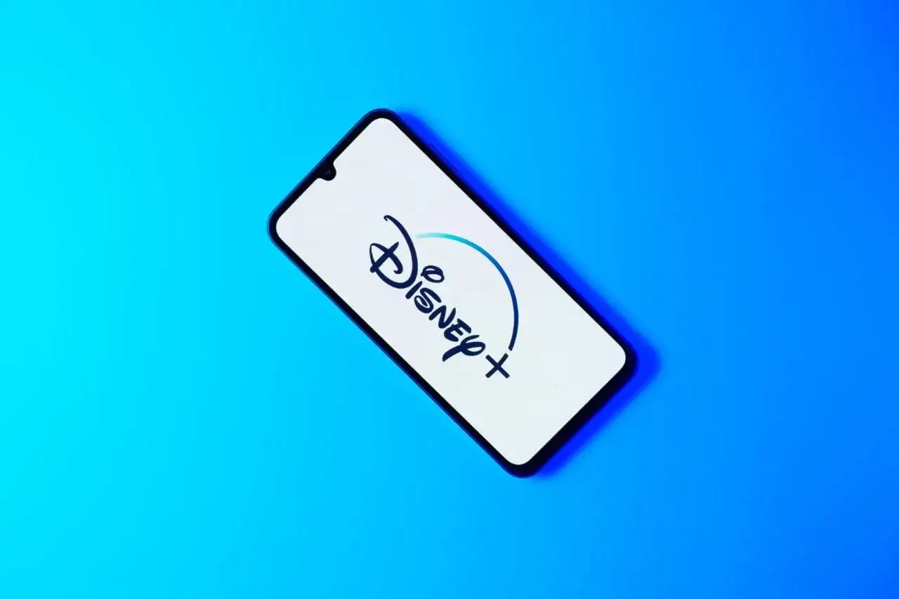 Disney+ na dużym ekranie? Przesyłaj z telefonu w 3 krokach!