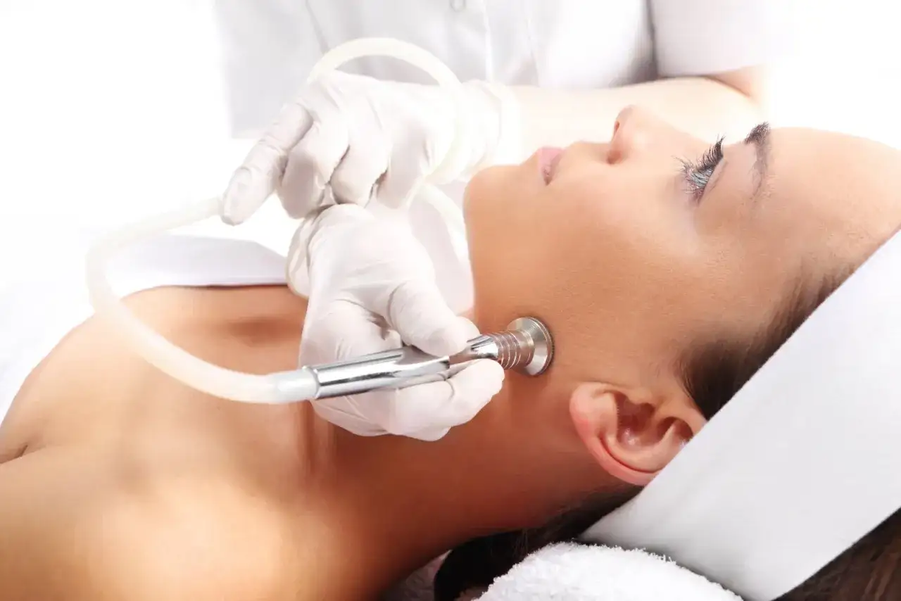 Jak często można robić mikrodermabrazję, aby uniknąć efektów ubocznych?