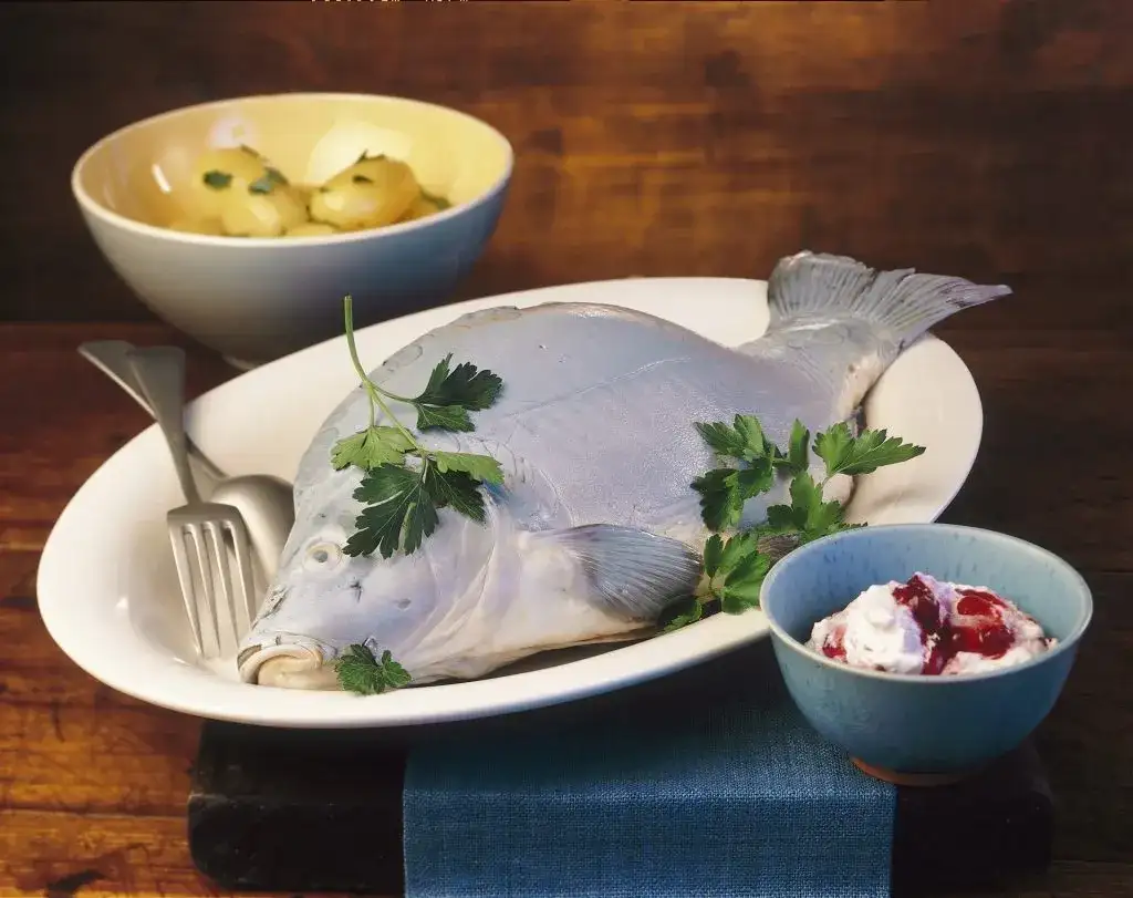 Was isst man zu karpfen? Die besten Beilagen für ein Festmahl