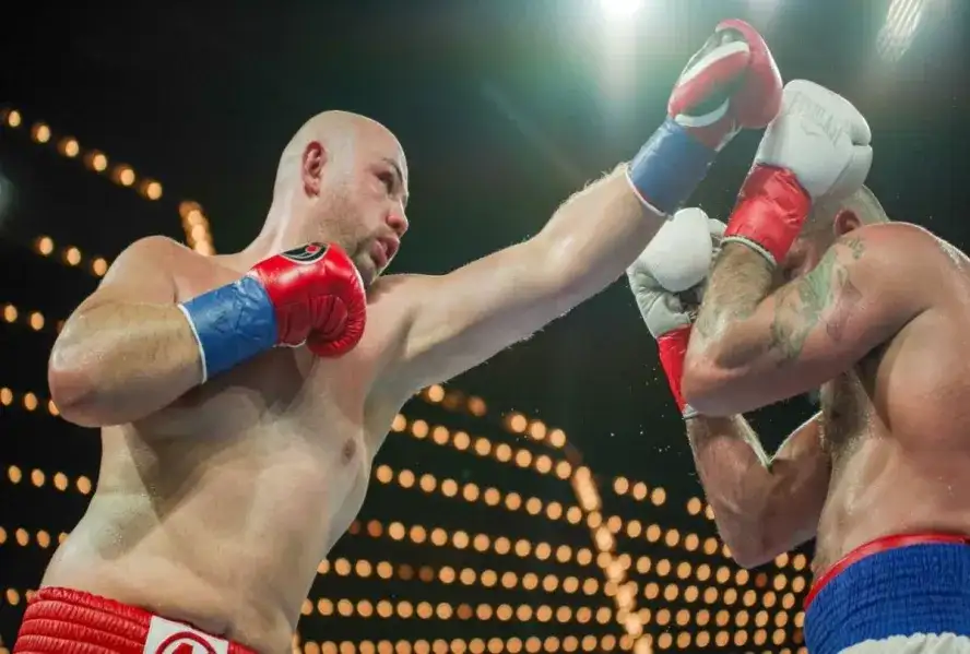 Boks ile rund: Jak liczba rund wpływa na strategię walki?