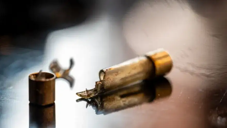 Jak rozpoznać spalony bezpiecznik w domu: 5 niezawodnych metod