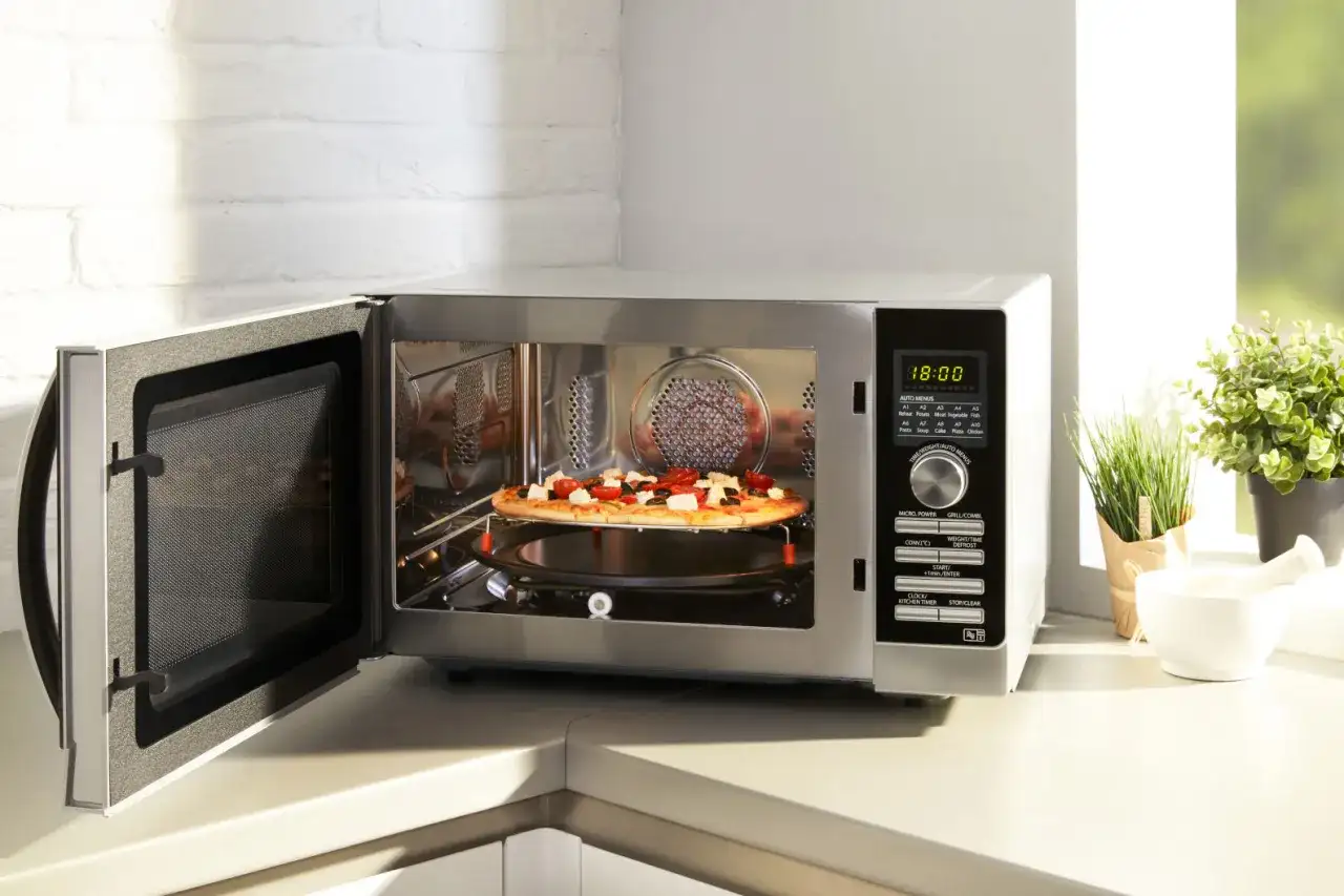 Jak długo grillować w mikrofali? Czas grillowania dla różnych potraw