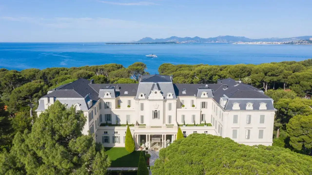 Hôtel du Cap-Eden-Roc : Luxe, Histoire & Célébrités Côte d'Azur