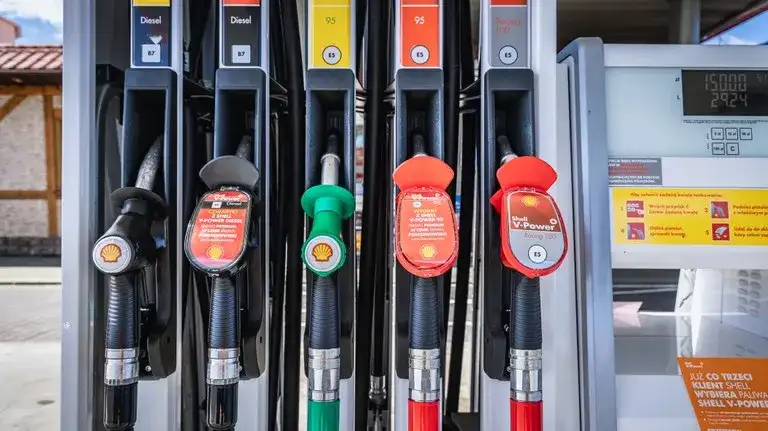 Po ile jest diesel? Sprawdź aktualne ceny i oszczędź na paliwie