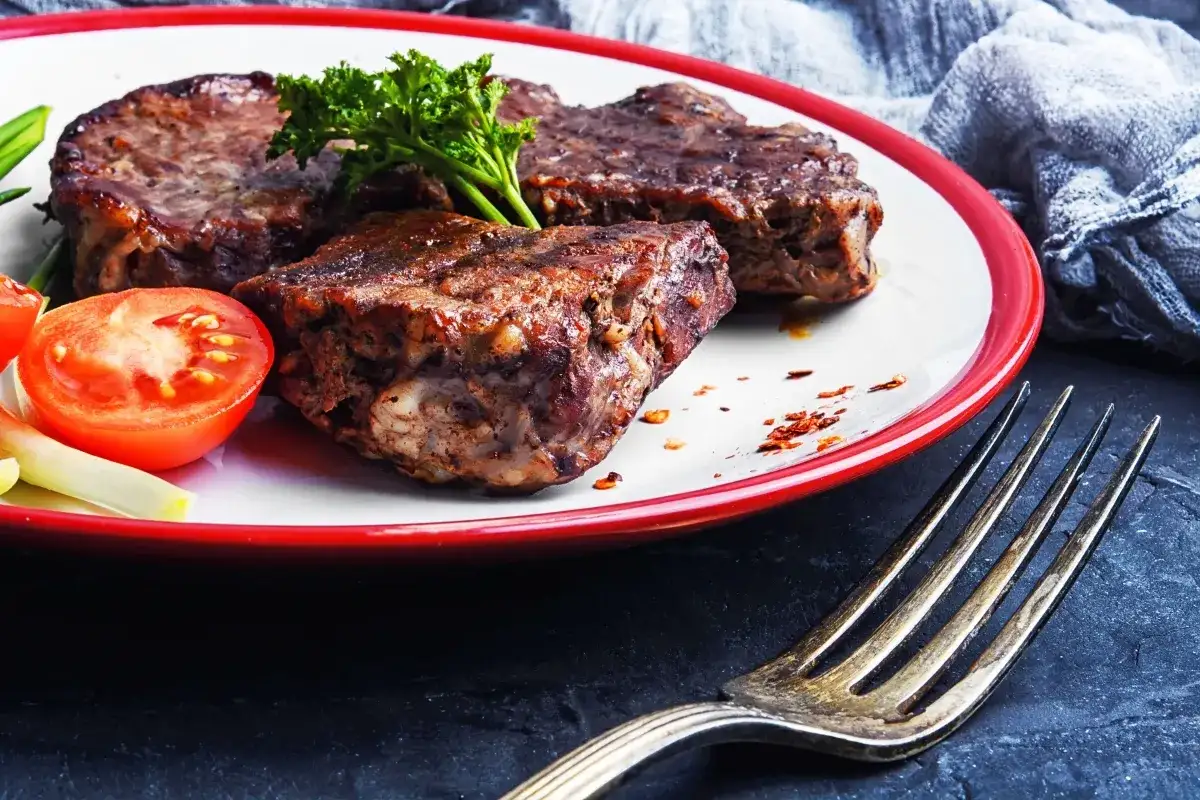 Jak długo gotować cielęcinę, aby była idealnie miękka i soczysta?