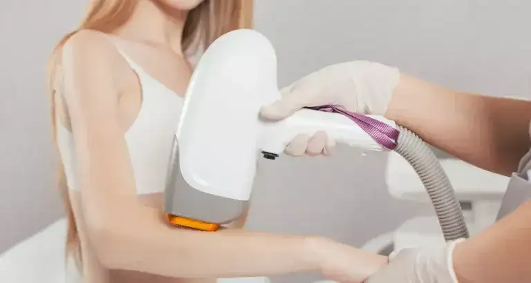 Depilacja laserowa a rak: Onkolodzy rozwiewają wątpliwości