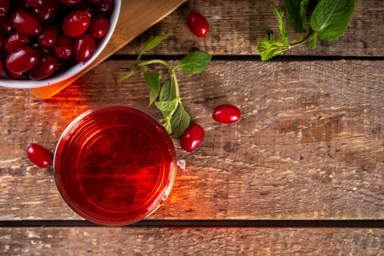 Jak zrobić sok z derenia w prosty sposób i cieszyć się zdrowiem