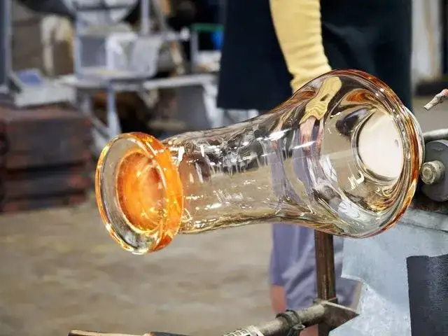 Huta Szkła Barbara: Zwiedzanie i atrakcje turystyczne w regionie Szklarskiej Poręby