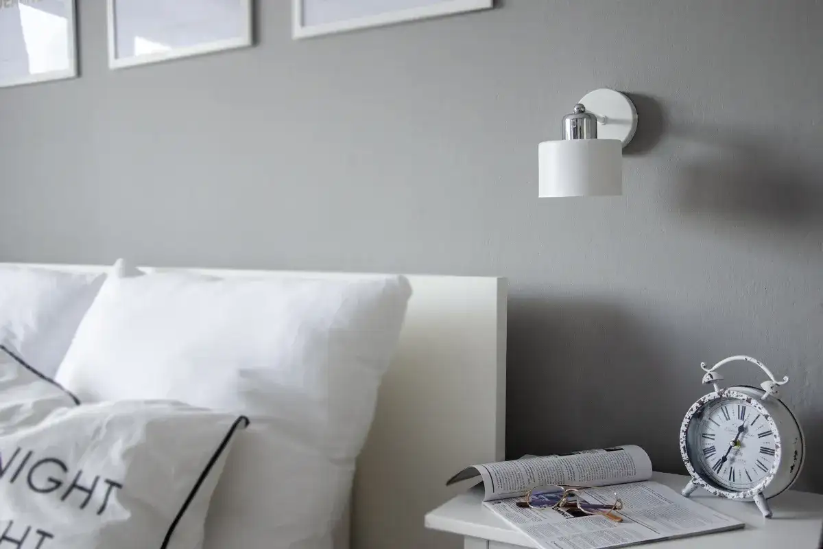 Kinkiet DIY: Stwórz unikalne oświetlenie, które zachwyci każdego