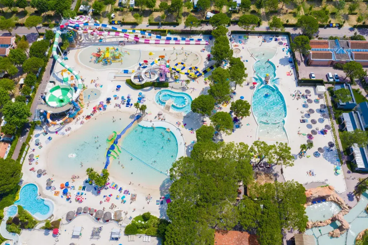  Kempingi we Włoszech - najlepsze miejsca na wypoczynek w plenerze