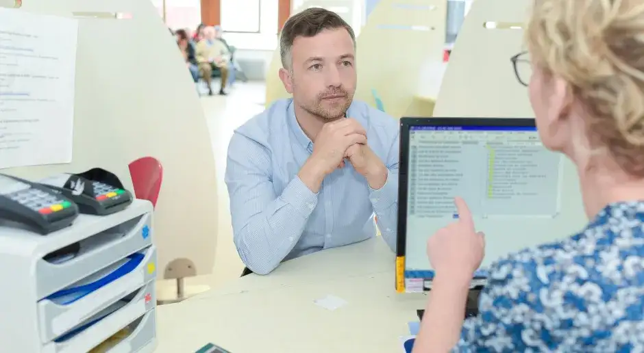 Co z ubezpieczeniem zdrowotnym po umowie zlecenia? Masz 30 dni!