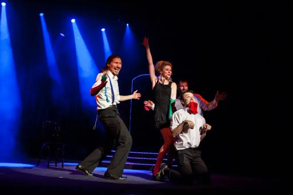 Kabaret Rafała Kmity – historia, osiągnięcia i niezapomniane występy