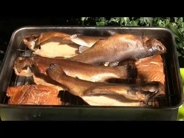 Jak uwędzić pstrąga? Mistrzowski smak w 3 krokach!