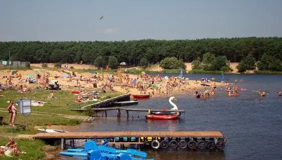 Najlepsze atrakcje w Cedzynie: co warto zobaczyć nad Zalewem