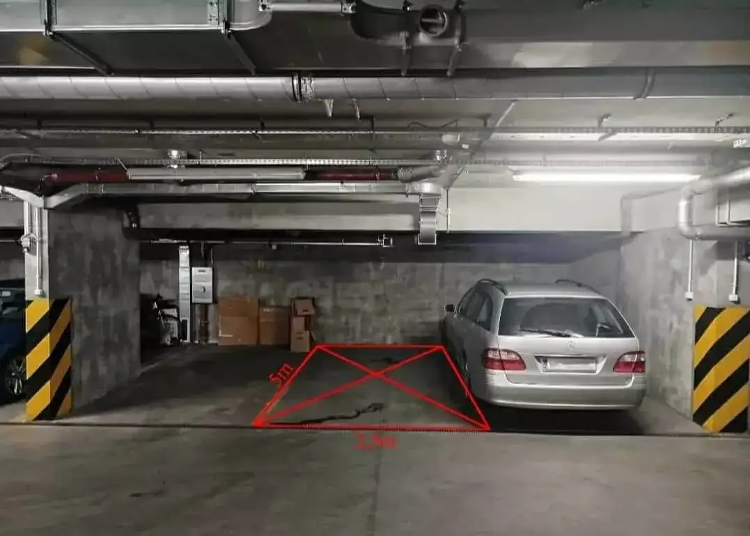 Ile kosztuje wynajem miejsca parkingowego w Warszawie - poznaj ceny i ukryte koszty