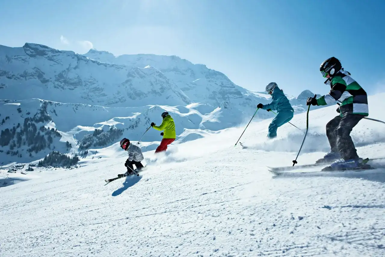 Gdzie na narty w listopadzie? Najlepsze ośrodki z pewnym śniegiem