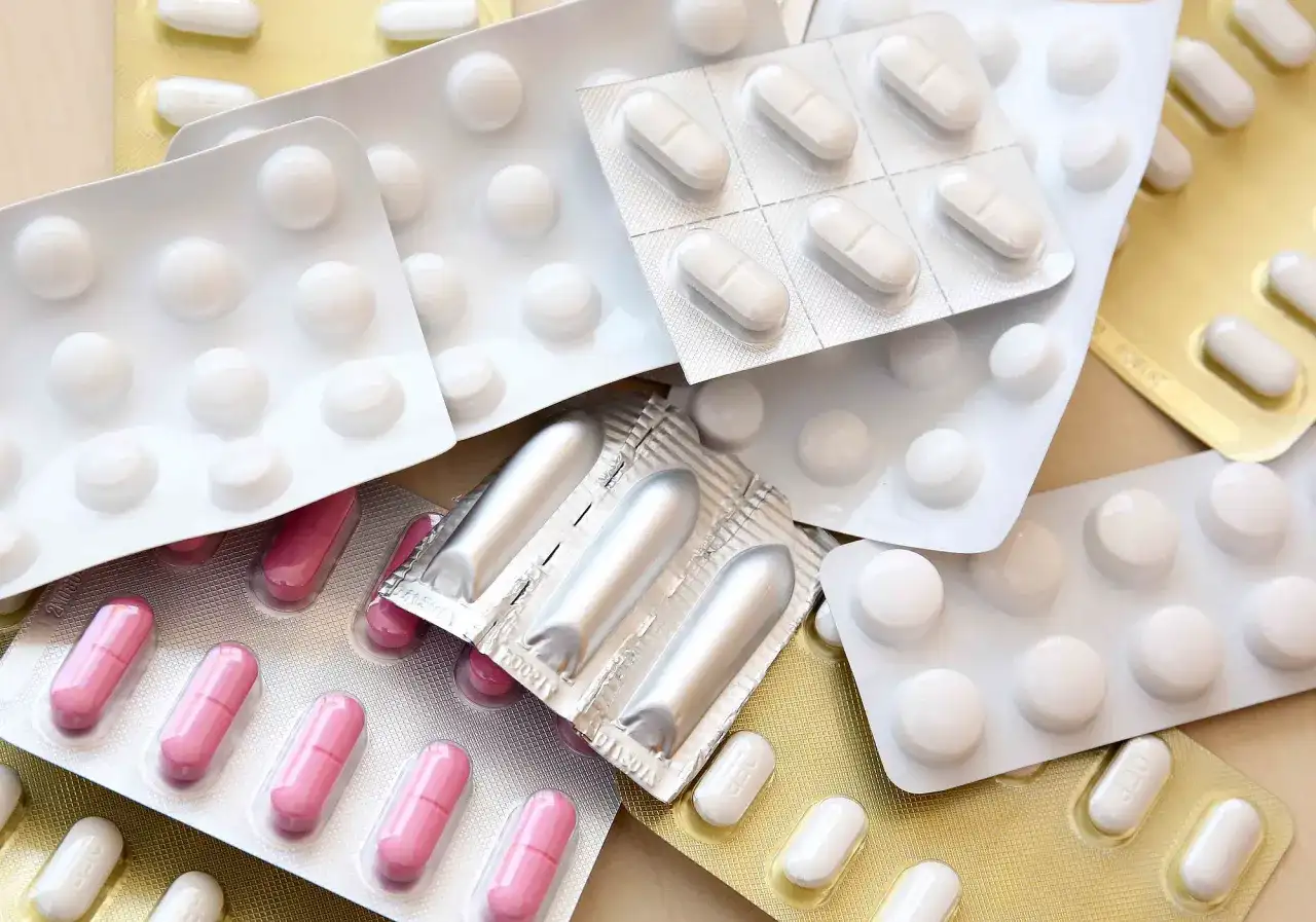 Weichteilrheuma Medikamente: Effektive Behandlungsmöglichkeiten und Risiken