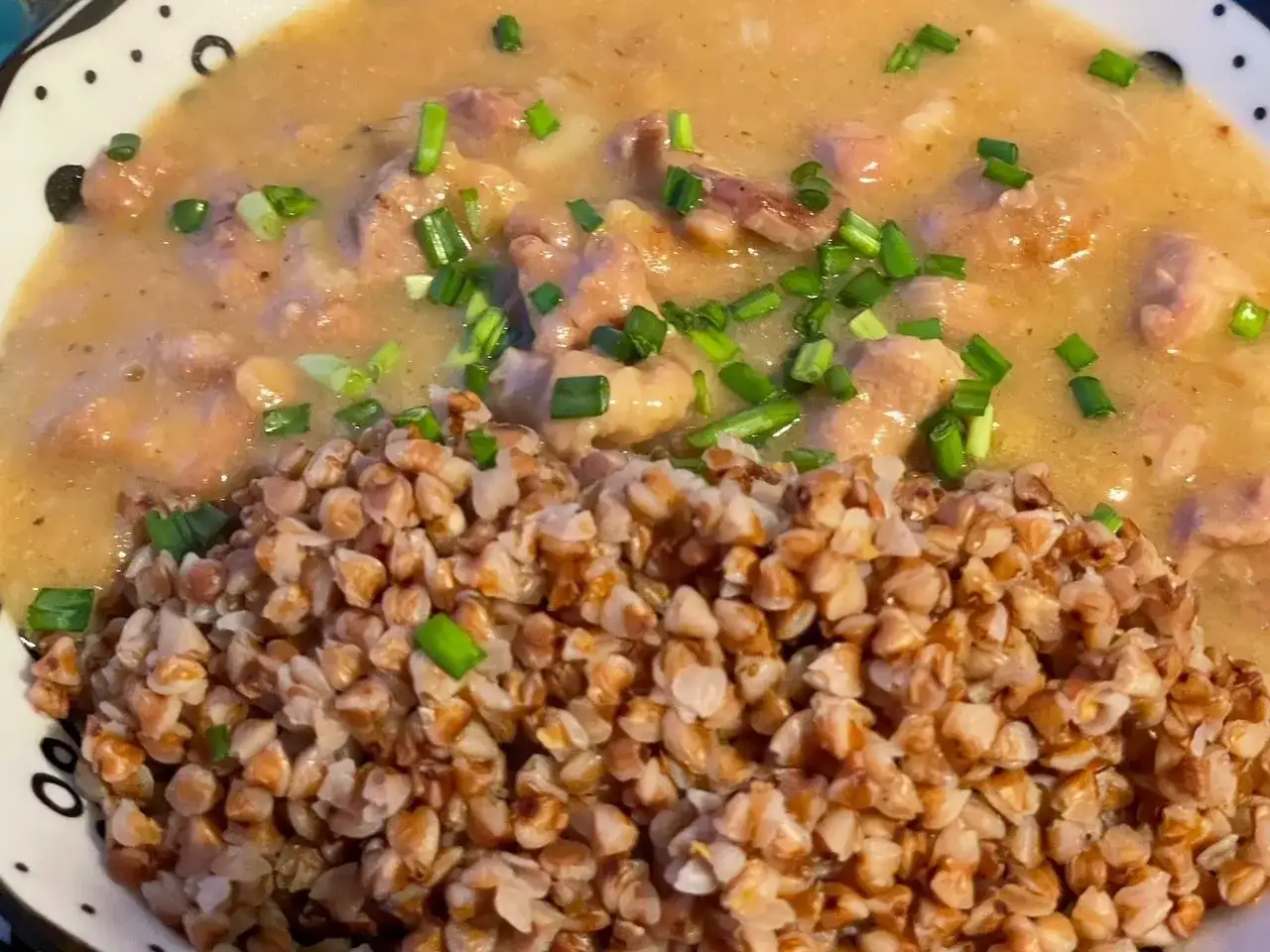 Jak zrobić sos z mięsem wieprzowym, który zachwyci Twoich gości