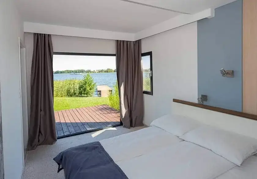 Pokoje jezioro średnie - komfortowe noclegi blisko wody, nie przegap!