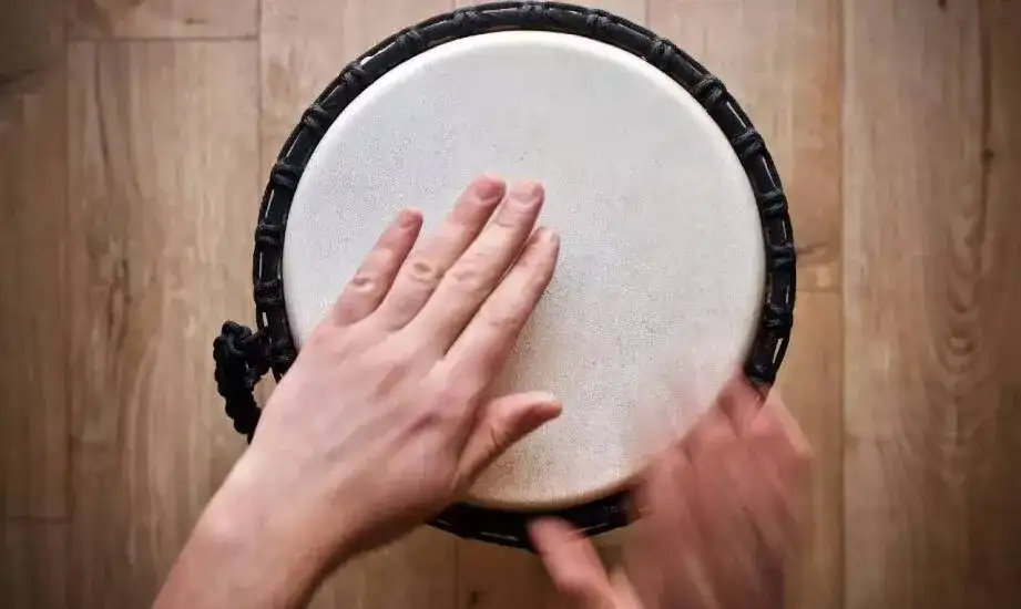 Jak zrobić perkusje z prostych materiałów i cieszyć się muzyką