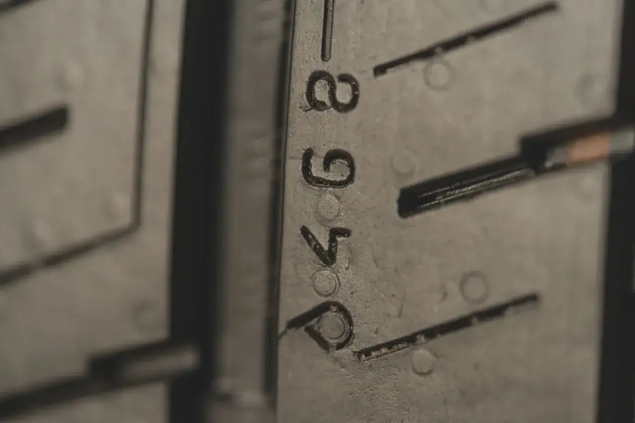 Ile km na oponach letnich? Poznaj ich prawdziwą żywotność