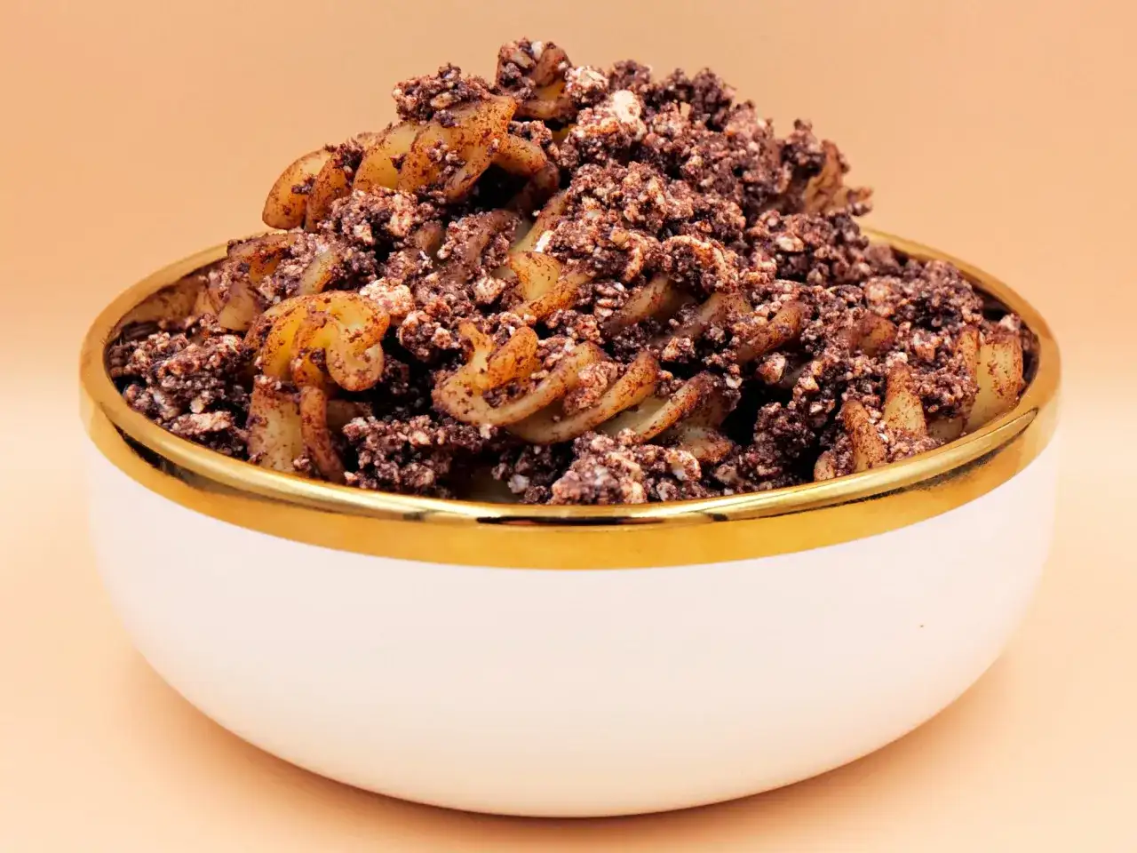 Jak zrobić makaron z twarogiem na słodko - prosty przepis na pyszne danie