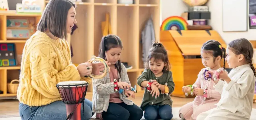 Przeniesienie dziecka do przedszkola: Jak to zrobić bez stresu?