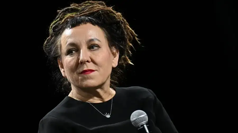 Olga Tokarczuk wiersz – odkryj głębię emocji w jej poezji