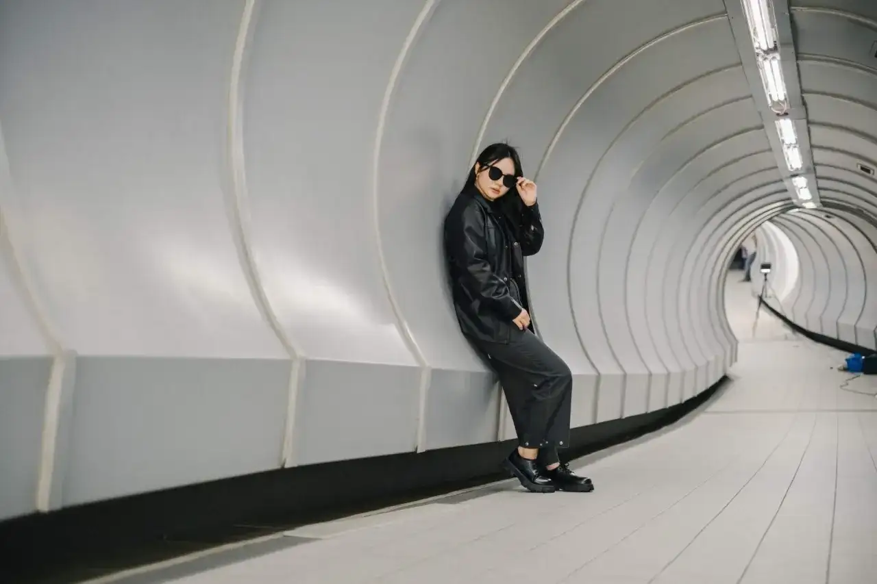 Styl opium: mroczna estetyka, która zmienia modę młodego pokolenia