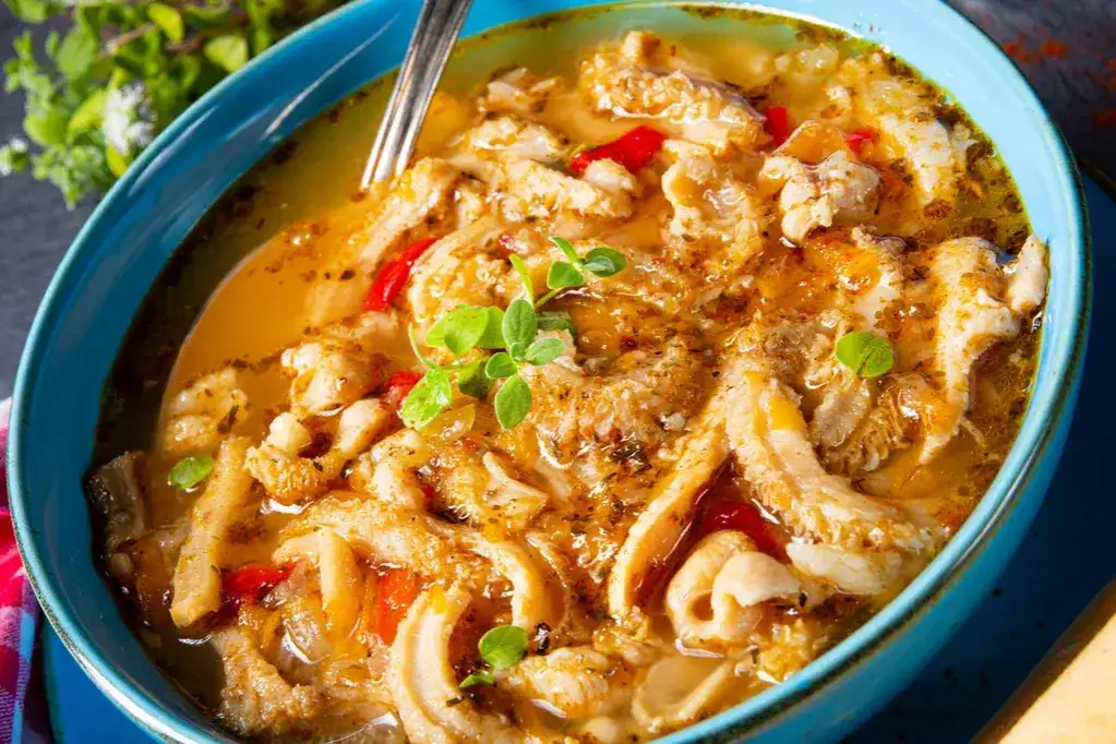 Ile kalorii mają flaki? Zaskakujące wartości odżywcze, które musisz znać