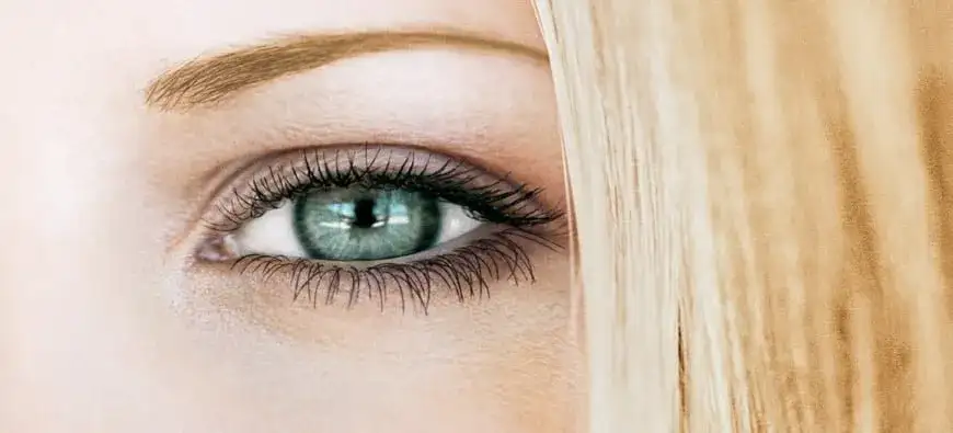 Henna dla blondynek: Idealny kolor brwi bez rudych tonów i wpadek!